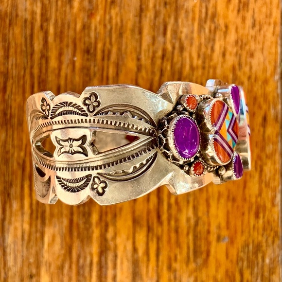 Aldrich Art * stunning Red Coral & Sugilite Inlay Trio Heart Cuff Bracelet - Picture 9 of 13